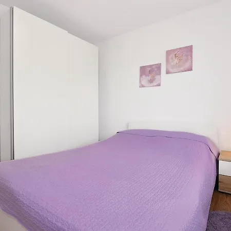 Holiday home Stunning In Krkovic With Wifi Ladevci
