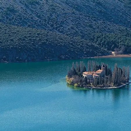 Stunning In Krkovic With Wifi *